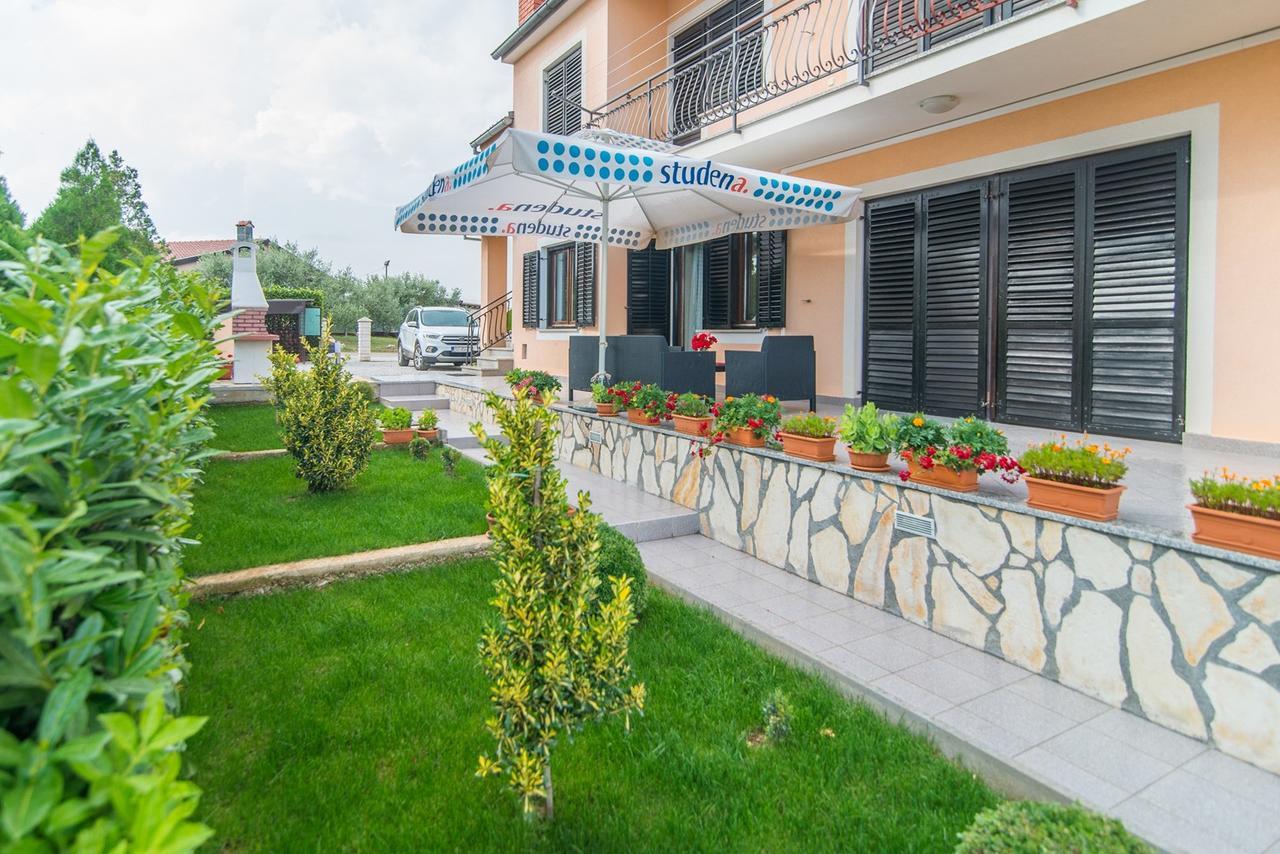 Apartment Stela Poreč Eksteriør billede