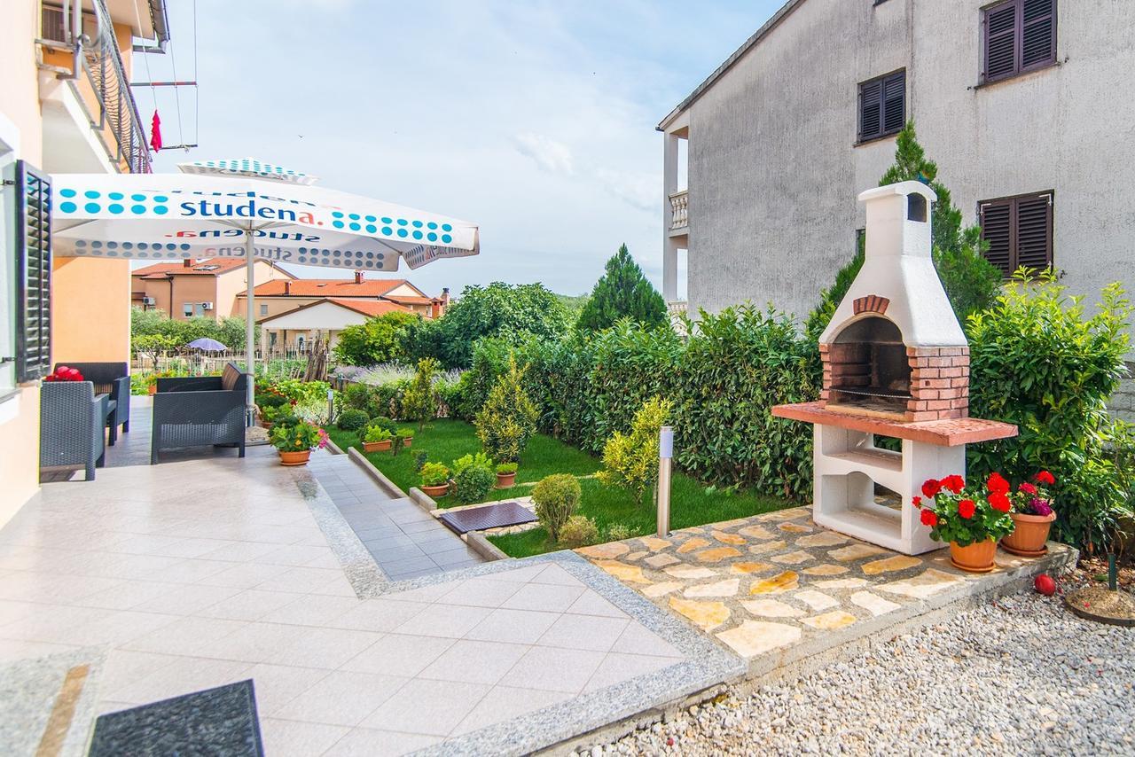 Apartment Stela Poreč Eksteriør billede