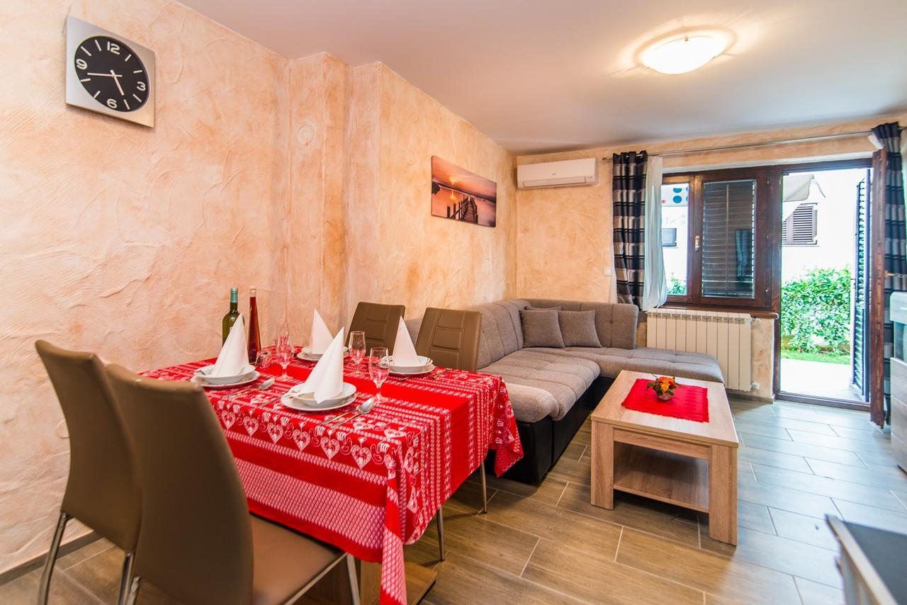 Apartment Stela Poreč Eksteriør billede