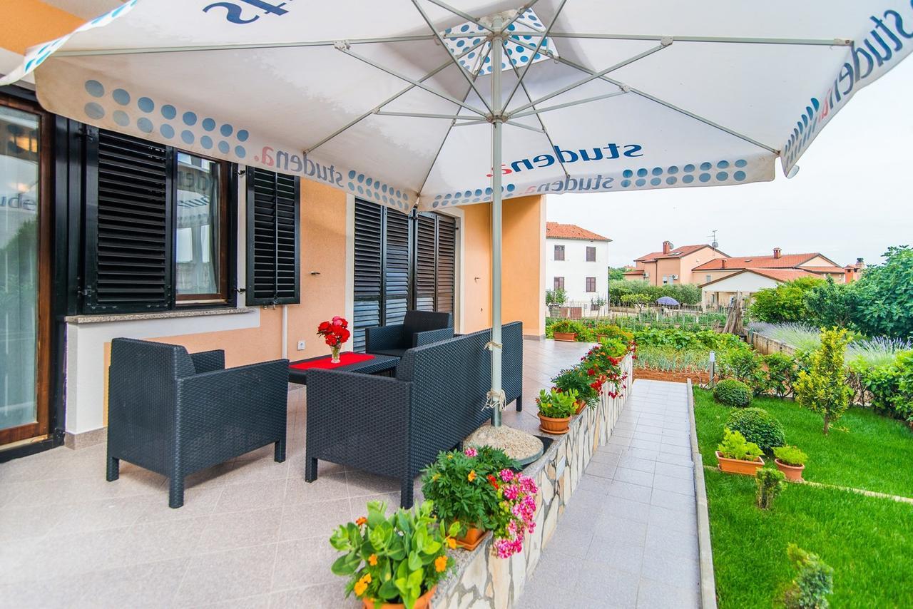 Apartment Stela Poreč Eksteriør billede
