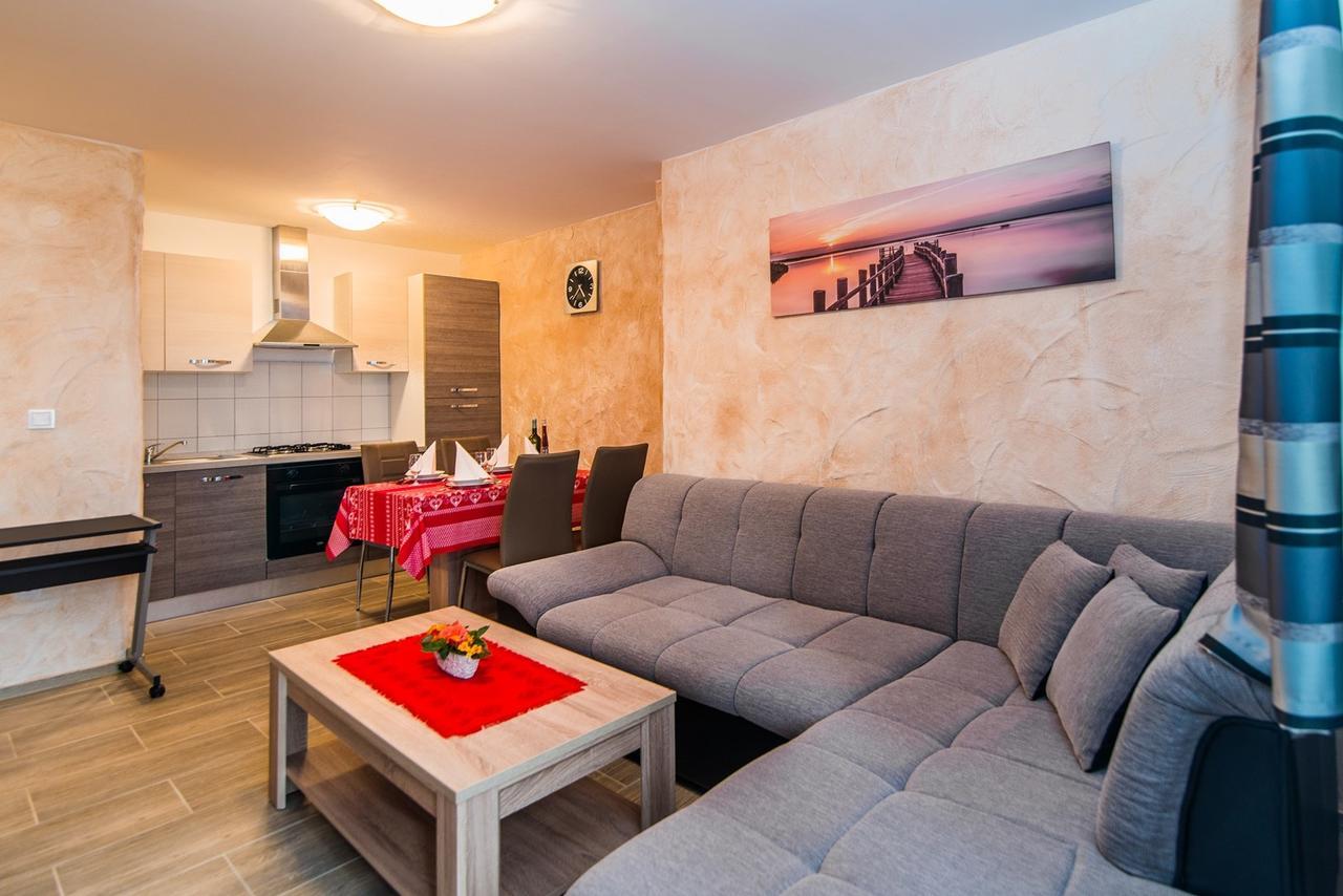 Apartment Stela Poreč Eksteriør billede